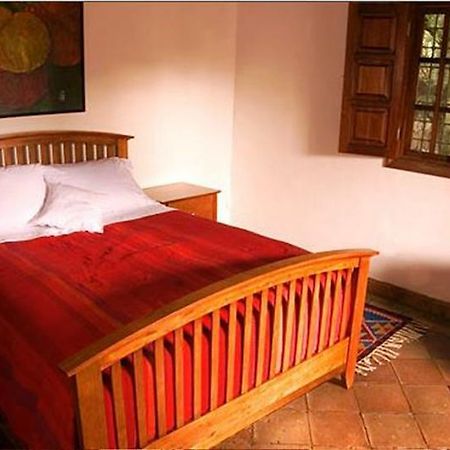 La Casa Rosada Bed & Breakfast Copan Ruinas Exterior photo