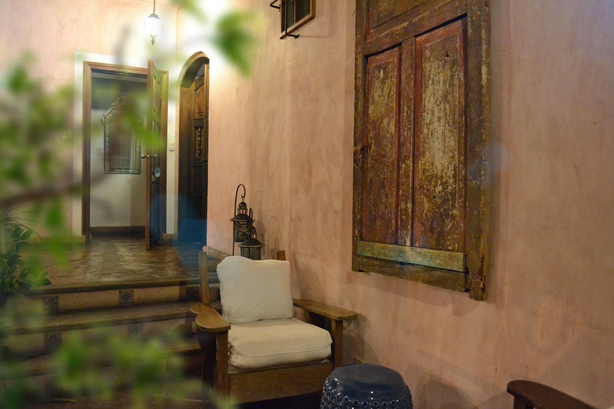 La Casa Rosada Bed & Breakfast Copan Ruinas Exterior photo